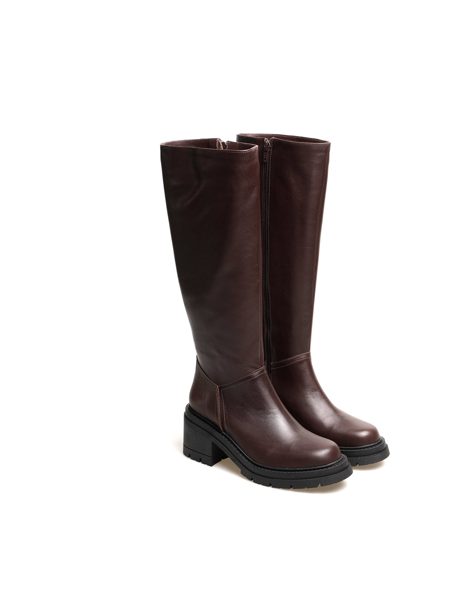 BOTA LARISA