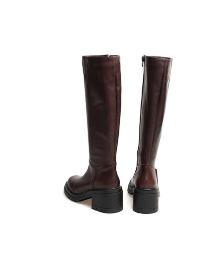 BOTA LARISA